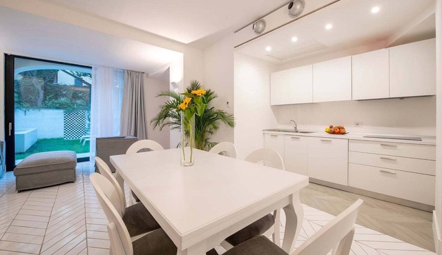 Brand new 3BR 3BT lavish serviced central apartment with private pool and garden in Sant'Agnello