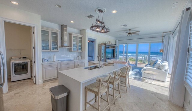 BREATHTAKING BEACH HOUSE in Port Orange