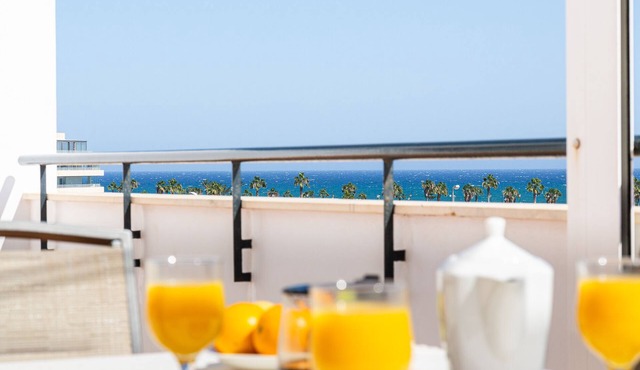 BRIGHT PENTHOUSE WITH SUN ALL DAY AND VIEWS OF THE SEA AND THE GOLF COURSE in Roquetas de Mar