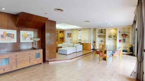 Casa Llevant in Roses