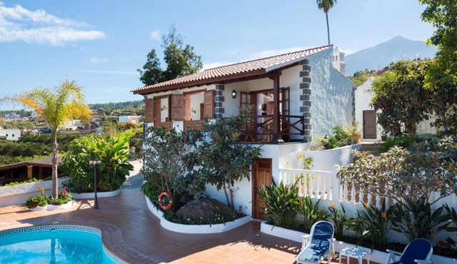 Casa romántica con piscina climatizada, Wi-Fi y vistas al mar en Icod de los Vinos - ES-279-2 in Icod de los Vinos