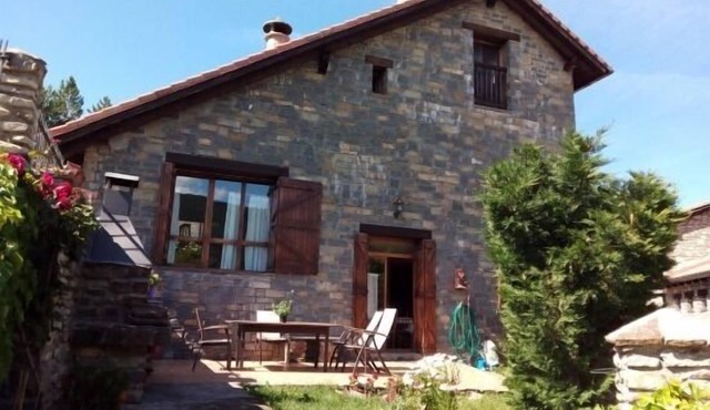 Casa Rural Artena for 7 people in Jaca