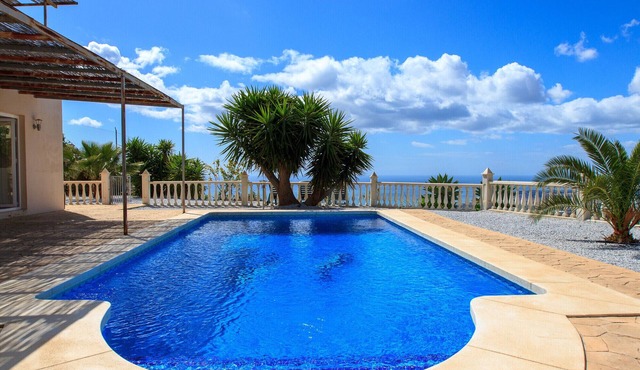 Casa Turbolina - Large Country House with Private Pool in Algarrobo