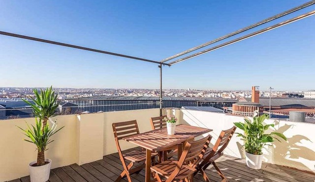 Central penthouse, comfortable and bright in Madrid