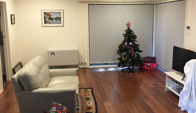Centrally located flat in Curtin