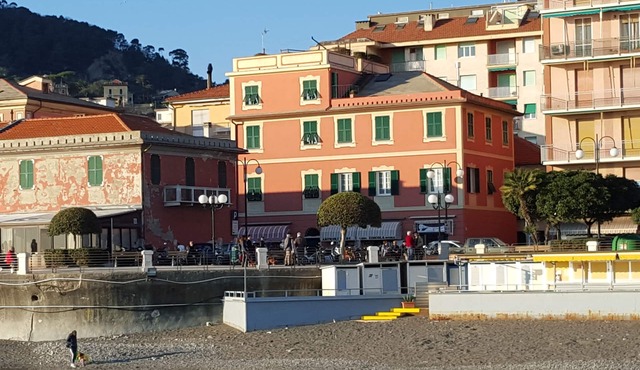 Charming three-room on the sea front promenade of Chiavari sea in Chiavari