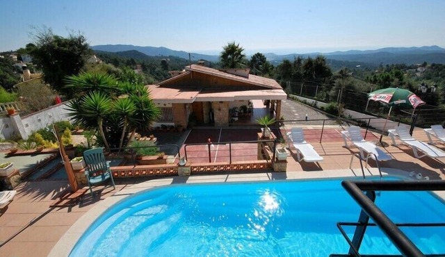 Club Villamar - Nice house with private pool and small tennis court. in Lloret de Mar