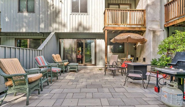 Condo with Fireplace, Windsor Village in Quechee