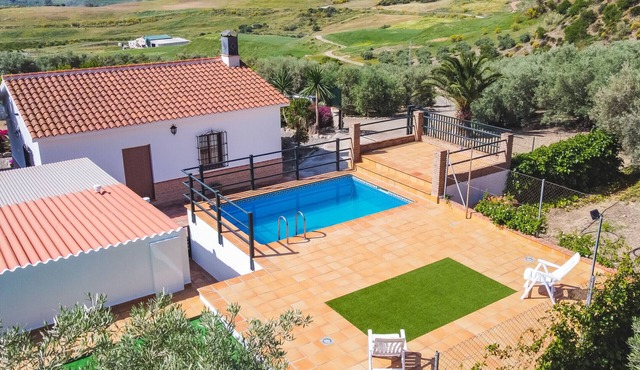 Cubo’s Finca La Higuera de La Estación/private pool/intimate in Estación de Cártama