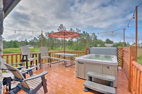 Deck, Hot Tub, Fire Pit: Rustic Cabin in Benezette in Benezette