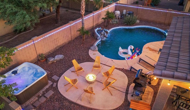 Desert Oasis Amazing Pool/Waterfall/Firepit/Office in Casa Grande