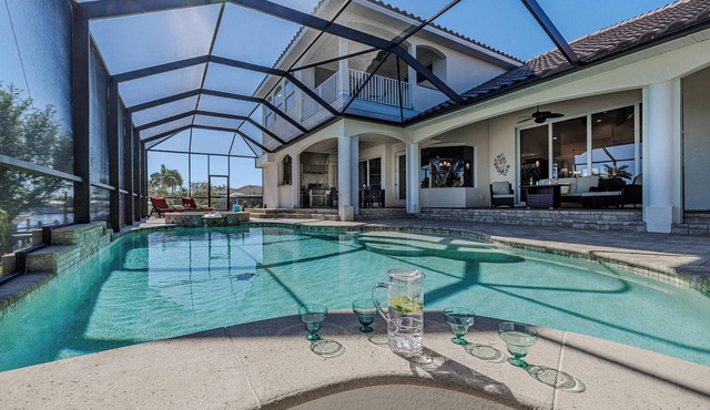 Elegant 4-BR Tempur Pedic w/Pvt Pool & Beach Access in Cape Coral