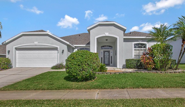 Fantastic 4 Bedroom 3 Bathroom Highlands Reserve Villa With Spa in Davenport