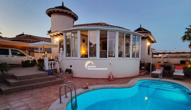 Fantastic villa -10 minutes walk to the beach in Orihuela