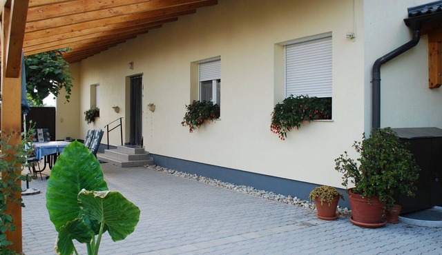 Ferienhaus Unger Heidi - Ferienhaus/2 Schlafräume/bad, WC in Illmitz