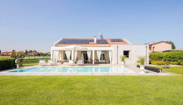 G&P Luxury Villa With Pool in Emilia-Romagna
