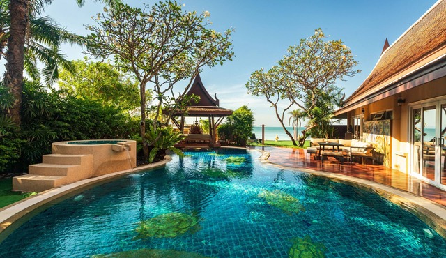 Gala Beachfront ~ Private Beachfront Villa ~ Seaside Terrace, Pool, Sauna, BBQ in Pattaya City