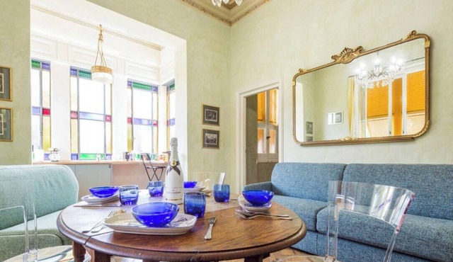 Golfo Paradiso Apartment – Villa Aranci, GenoaLocated on the ground floor of Villa Aranci (Via Fabio Filzi 2B), this intimate and elegant apartment offers a private entrance and a cozy stay.It features a double bedroom, a living area with a sofa bed, a in Genova