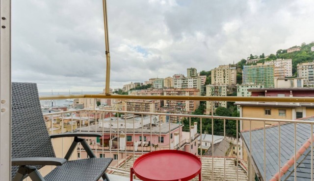 GuestHost - Cozy 60 sqm apartment, ideal for 2 guests, located on the second floor of a building without an elevator. It features two balconies and all the comforts for a relaxing stay.The location allows you to fully experience Genoa — a city of uniqu in Genoa