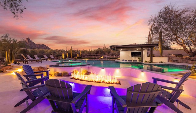 HÓZHÓ|Pinnacle Peak View, Pool, Hot Tub & Golf Sim in Scottsdale