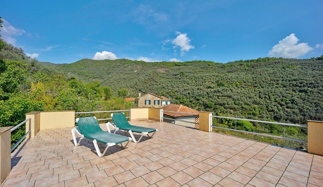 Holiday Home "Casetta Antonella" with Mountain View, Garden & Terrace in Fraz. Lecchiore comune Dolcedo