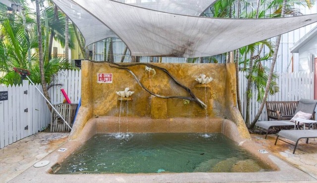 Harbor Walk Hideaways - Full Compound|Downtown with Pool in Key West