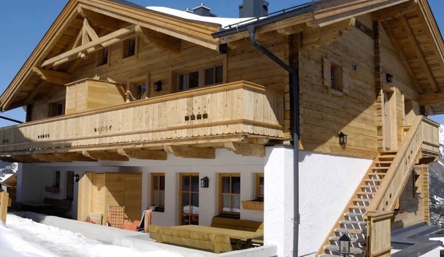 Holiday Home 'Silberleiten' for 14 Persons with Mountain View, Private Terrace and Wi-Fi in Krimml