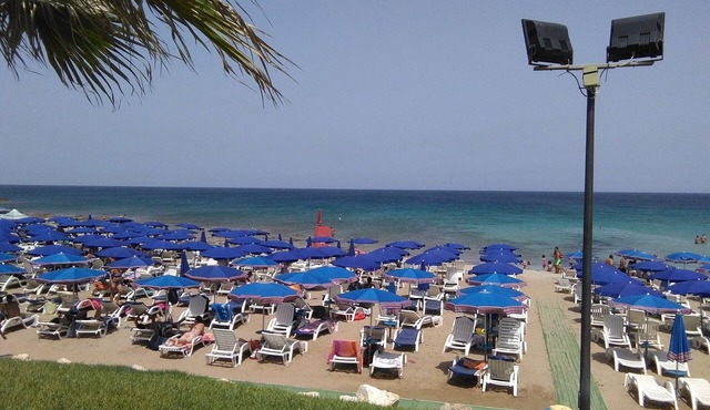 HOUSE PAGURO 2A MARZAMEMI A 100 M. FROM THE SEA in Reitani