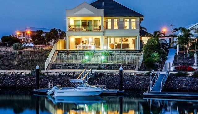 IDLE TIMES - Luxury on Copper Coast Marina in Wallaroo