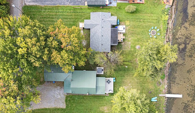 Lakefront Modern home. Gorgeous Sunsets! near Sylvan Beach in Canastota
