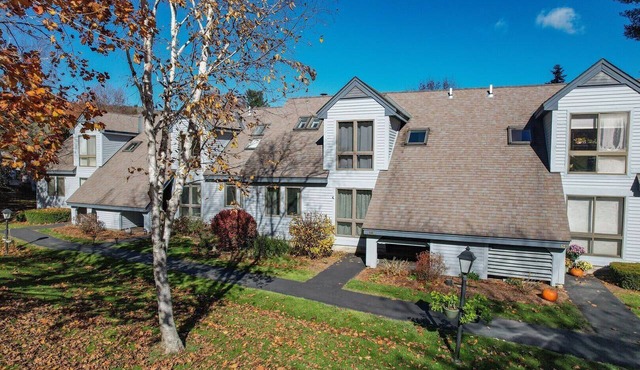 Lakeland Village Condo with Golf Course Views in Hartford