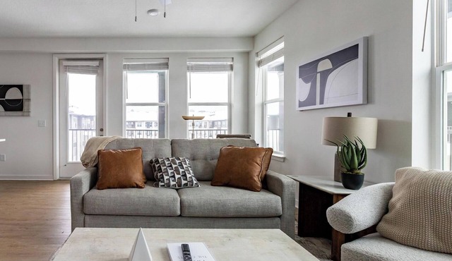 Landing | Incredible 2BD in Manhattan Harbour in Cincinnati