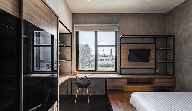 LOA Living Solo Baru in Grogol