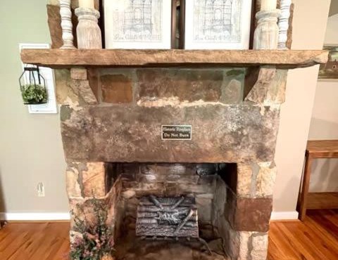 Lookout Mountain Retreat in Mentone
