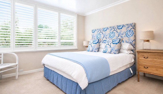 Luxurious Harbour View apartment on Darling Point Rd in Darling Point