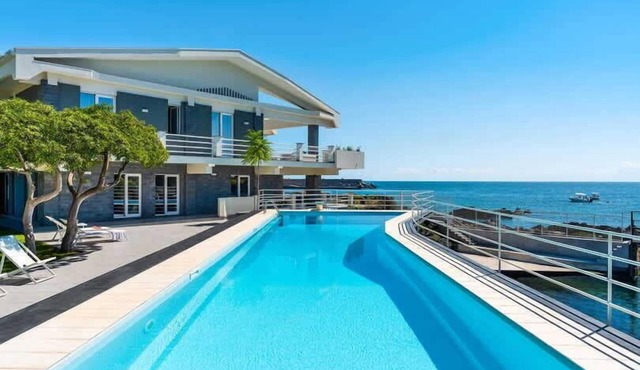 Luxury Coastal Villa With Private Pool in Acireale