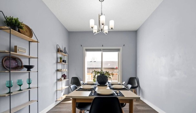 Modern 4BR | Yard | Garage | Near Stadium & Rogers in Edmonton