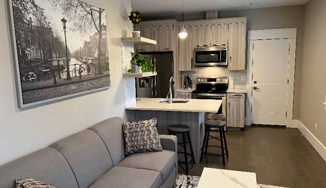 Modern Charming Unit in enjoyable in Clackamas with AC in Clackamas