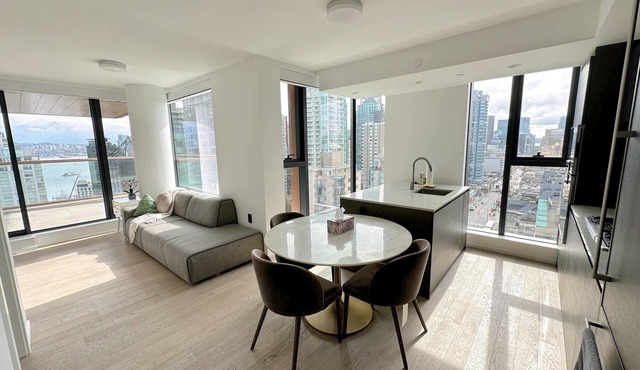 Modern Dream Condo Downtown Vancouver in Vancouver