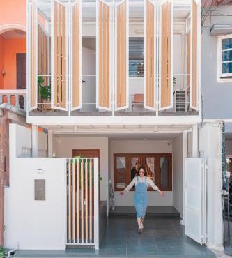 Modern Style Townhome/2BR near CNX moat in Chiang Mai