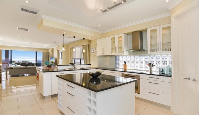 Ocean View Moana - Sumptuous Esplanade Home with Stunning Sea Views - Perfect for Entertaining in Moana