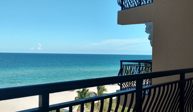 Oceanview Condo with Pool – Right on the Hollywood Beach Boardwalk! in Hollywood