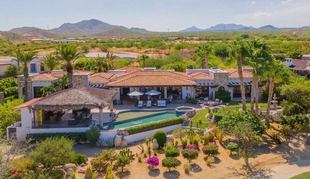 Palmilla Oasis 4BR Dream Villa with Lux Golf Cart in Palmilla