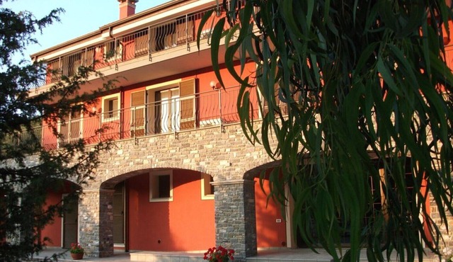 Pet Friendly Apartment 'Chico Agriturismo La Scuderia' with Wi-Fi in Andora