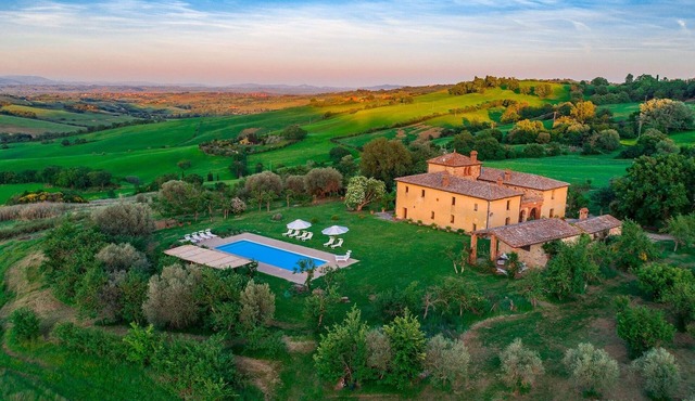 Podere Pratovecchio 14+2, Emma Villas in Montefollonico