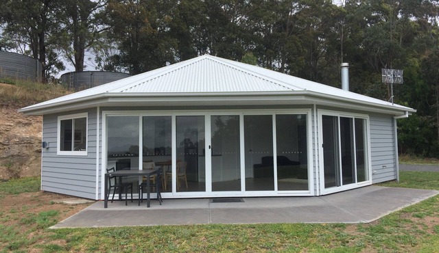 Privacy space comfortnLooking at visiting Bundanon? Uwannavu @Tapitallee Lodges in Tapitallee