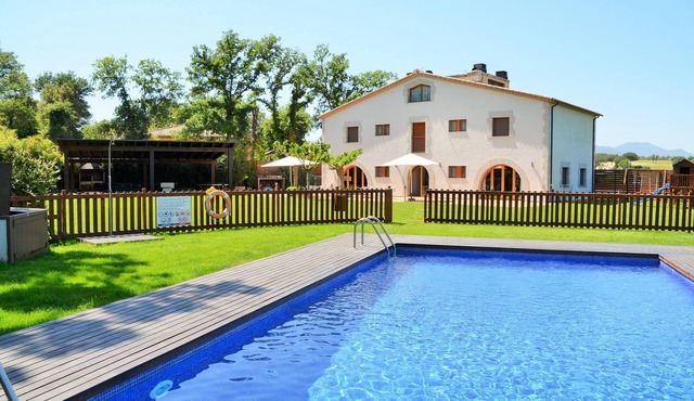 Private pool, Wellness area and location 20 minutes from Girona and Costa Brava in Girona