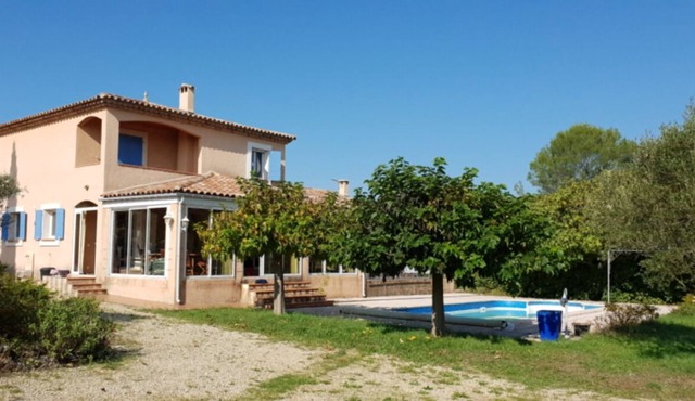 Quiet villa with swimming pool 2km from the center of Cotignac in Cotignac