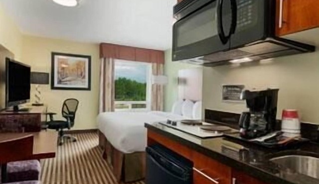 Ramada by Wyndham Carlyle in Carlyle