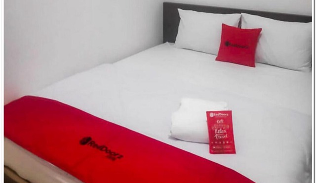 RedDoorz near Moro Mall Purwokerto 2 in Purwokerto